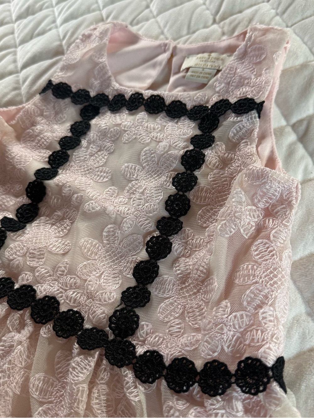 Kate Spade Kids Size 4 Pink Floral Lace Peplum Top Tunic Black Daisy Trim